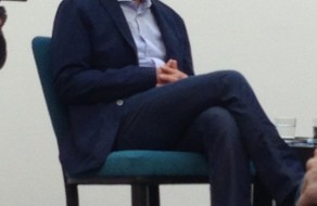 Dr. Josef Helfenstein (Kunstmuseum Basel) interviewt Lynett Yiado-Boalye (VideoStill: maTabu)